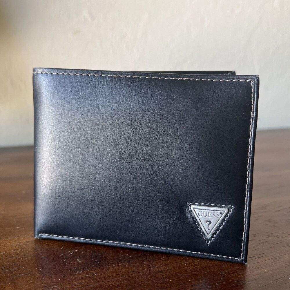 GUESS Black Leather Wallet Chavez Pocketmate Logo Card Holder